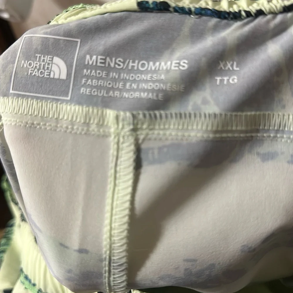 The North Face Wander Shorts: YELLOW/GREEN: NEW WITH TAGS: SIZE XXL